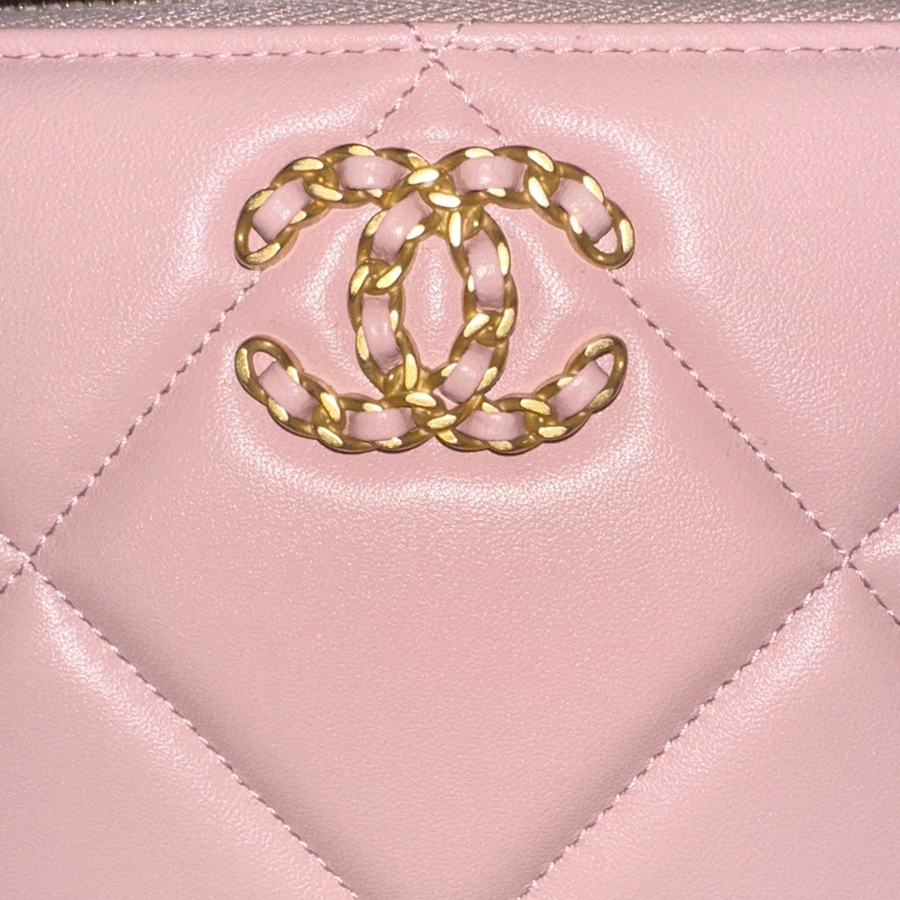 Chanel Blush Pink Quilted Wallet - Picture 5 of 7